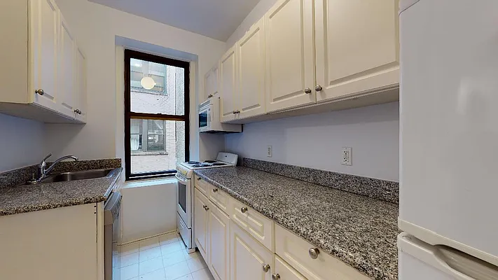 Rented by Bond New York | media 12