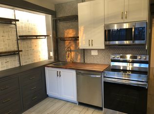 318 E Deer Pl #SF, Milwaukee, WI 53207