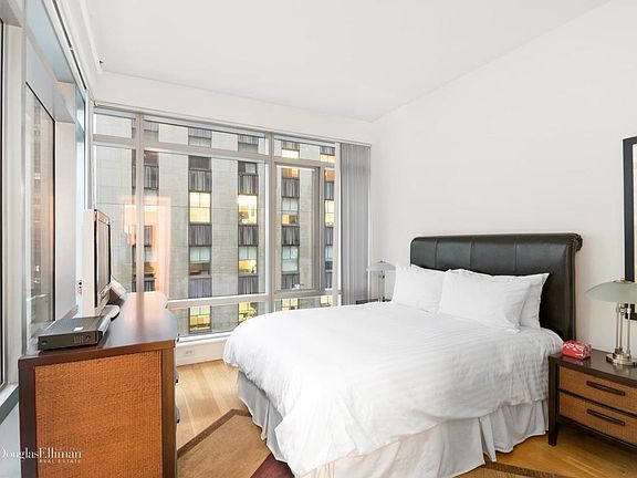4th image of 18 W 48th St APT 7F