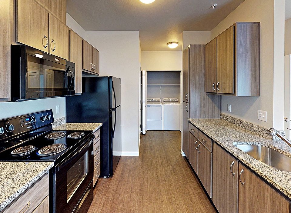 Fruitland Meadow | Fully-Equipped Kitchen
