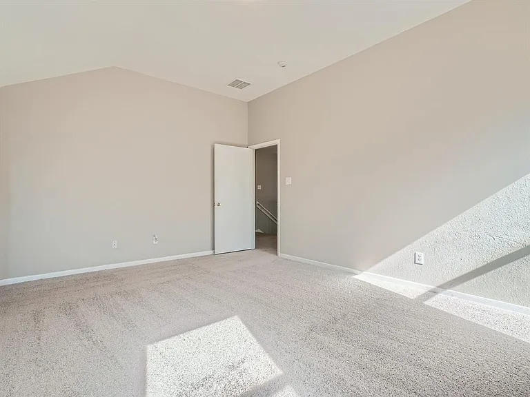 11010 Walkup Way — Photo 14