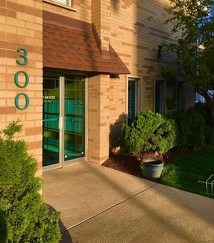 1st image of 300 Circle Ave APT 4A