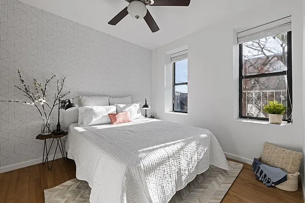 Sold by Compass | media 16