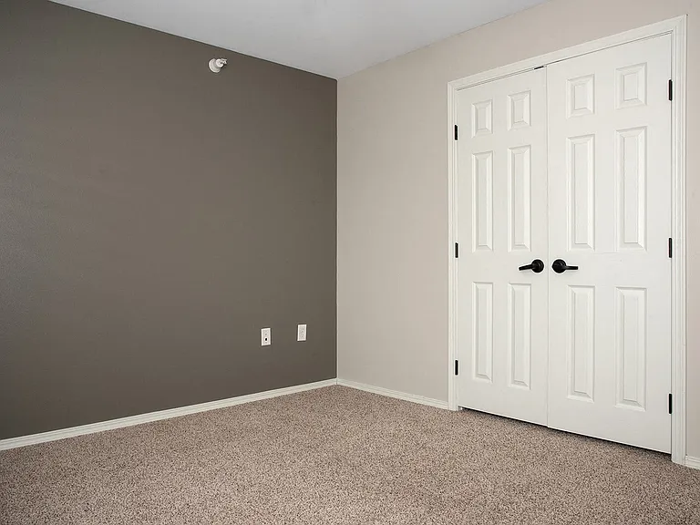 5900 Roose St — Photo 12