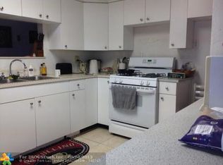 6720 Allen St, Hollywood, FL 33024