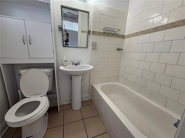 2601 Carondelet St #D — Photo 10