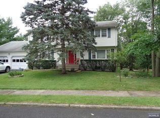461 Hickory St, Washington Township, NJ 07676