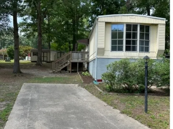 17004 Swift Bluff Ct N, South Chesterfield, VA 23834