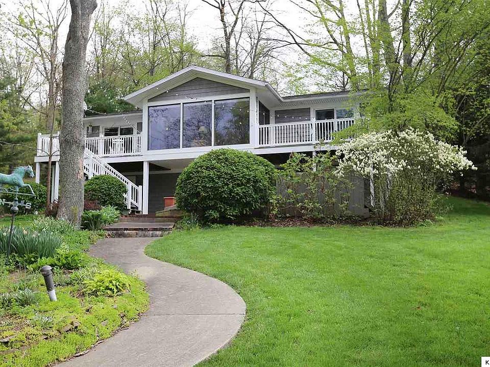 1st image of 27 Kingsway Ct