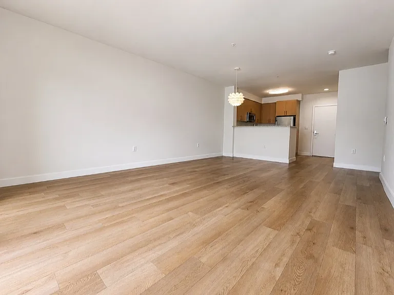 2900 S. Sepulveda Blvd — Photo 28