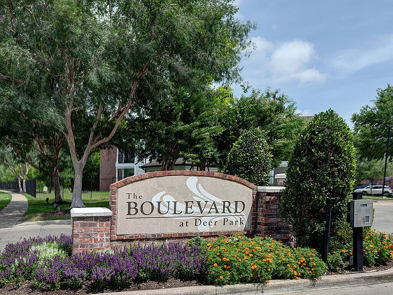The Boulevard at Deer Park — Photo 56