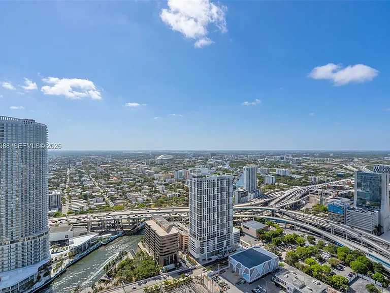 92 SW 3rd St #5204 — Photo 31
