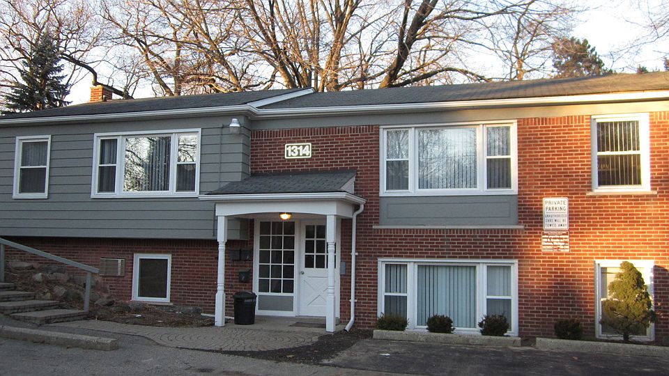 1st image of 1315 W Farnum Ave APT 7