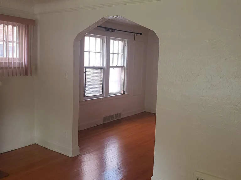 8544 Cloverlawn Ave — Photo 19