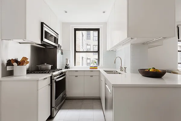 Sold by Compass | media 5