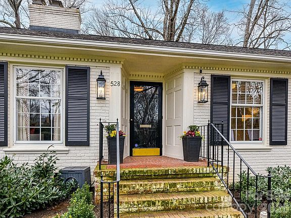 3rd image of 528 Ellsworth Rd