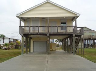 4007 Reeves Dr, Galveston, TX 77554