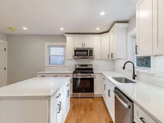 4th image of 10 Williams Ave
