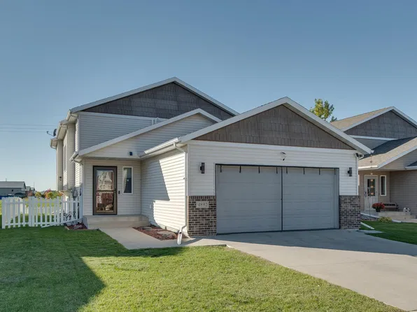 4892 51st Ave S, Fargo, ND 58104