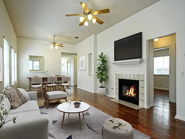 3 bed, 1474 sqft, $2,000 — Photo 3