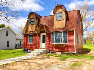 211 E Home St, Edmore, MI 48829
