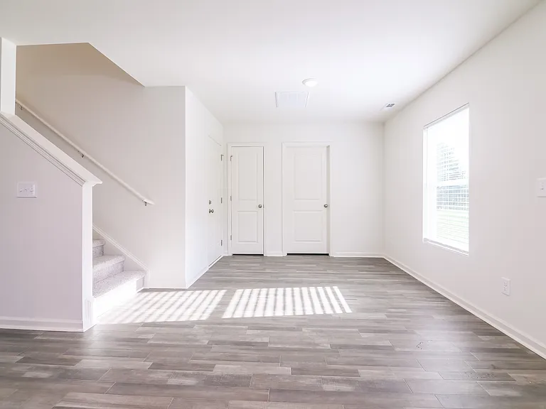 2205 Samuel Ln — Photo 5