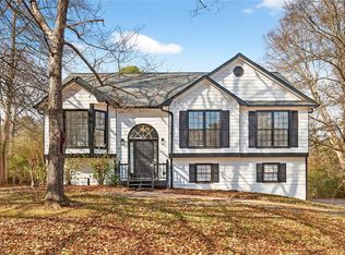 28 Maplewood Ln, Acworth, GA 30101