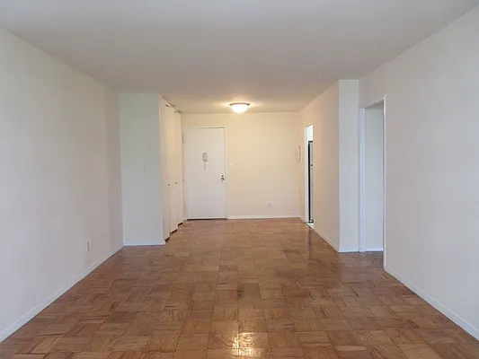 Rented by City & Suburban | media 21