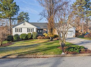 402 Wyndwood Dr, Jamestown, NC 27282