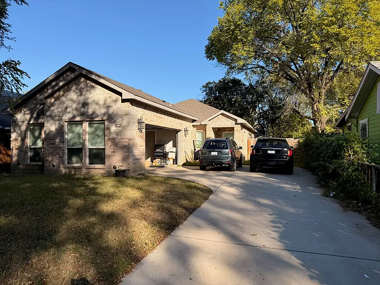 2914 Alaska Ave — Photo 2