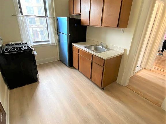5th image of 28-04 33rd St #7C