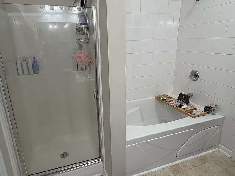 146 Alexander Blvd — Photo 14