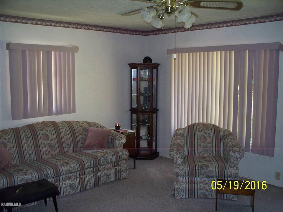 2nd image of 2321 Lancaster Heights Rd
