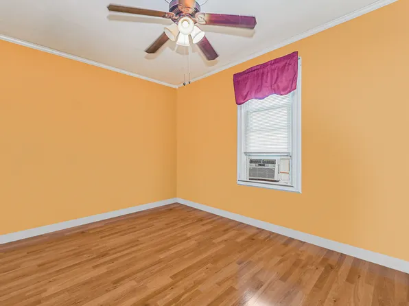 64 Chestnut Avenue image 19 of 27