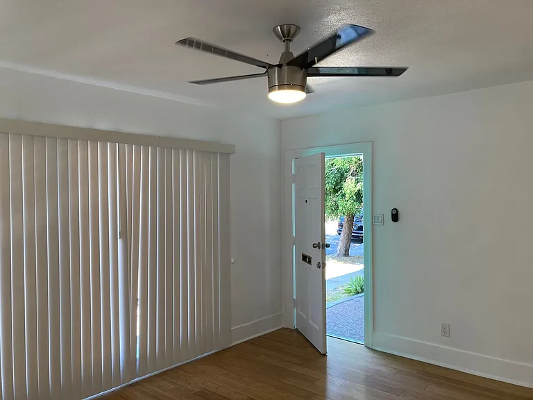 "Lofts @ Larchmont"- Lofts at Larchmont LLC — Photo 17