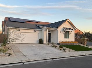 914 Blue Oak Ln W, Madera, CA