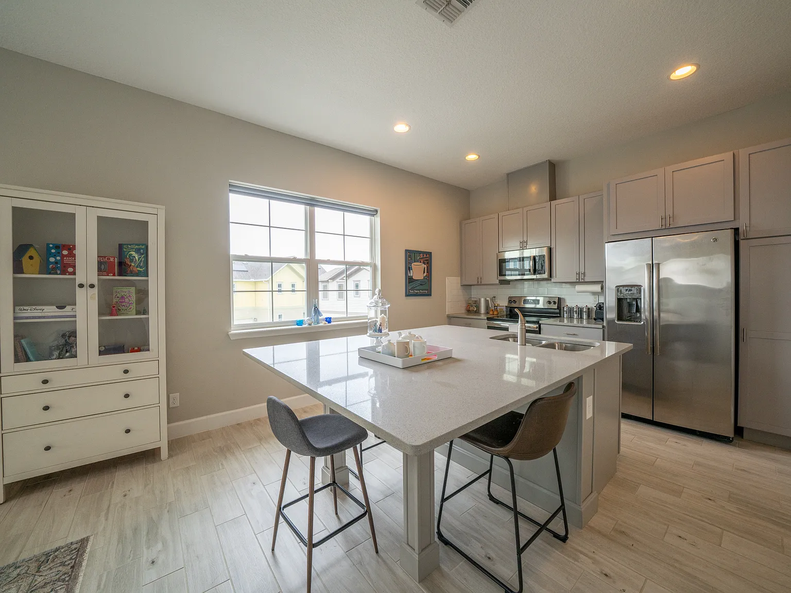 1 bed, 910 sqft, $1,800 — Photo 4