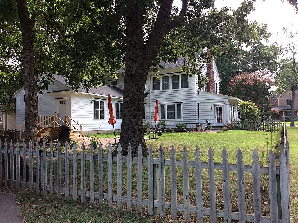 929 S Highland Ave, Chanute, KS 66720 Zillow