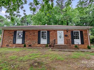 4907 Springview Rd, Charlotte, NC 28213