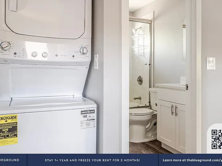 Washer/Dryer in Apartment