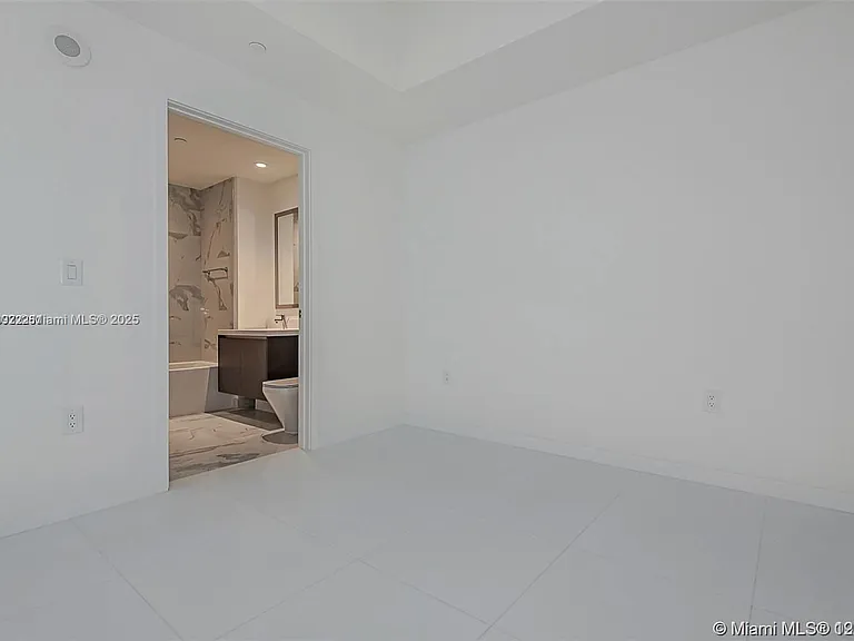 851 NE 1st Ave #1608 — Photo 5