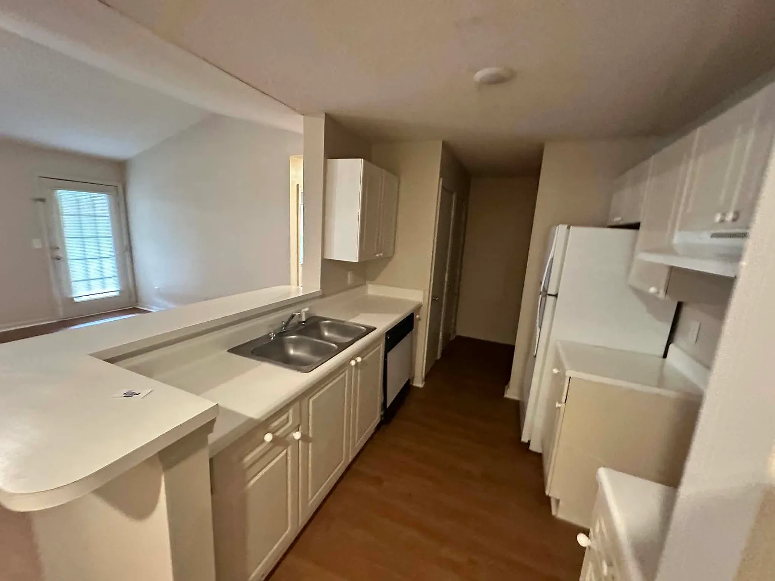 2 bed, $1,295 — Photo 2