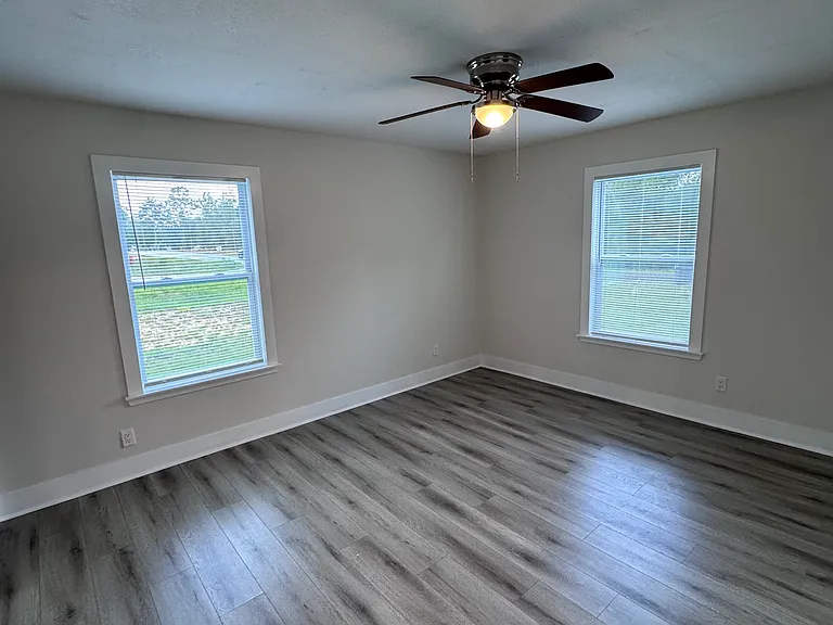 134 Brookside Dr — Photo 4