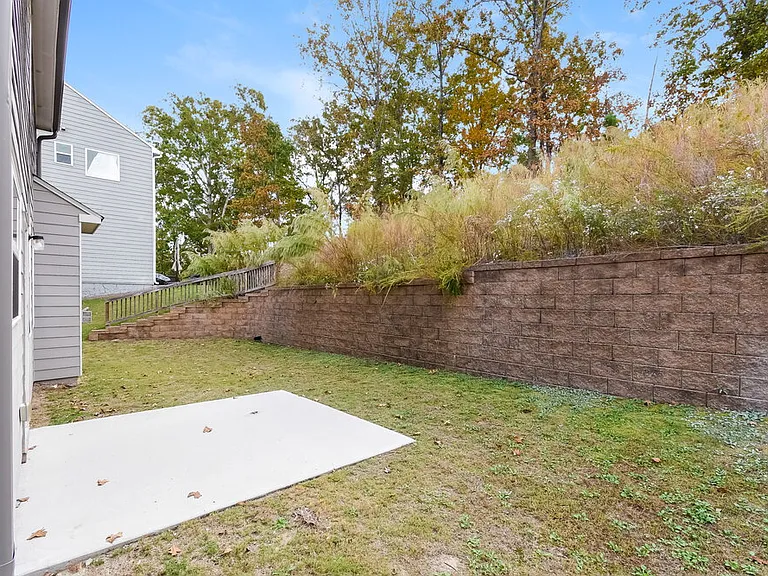 220 Foggy Creek Ln — Photo 16
