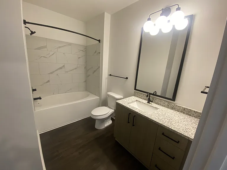 The Wren Apartments — Photo 101
