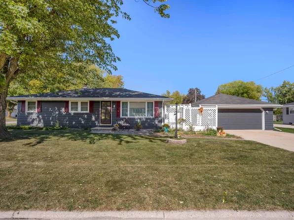 971 Sund St, Neenah, WI 54956