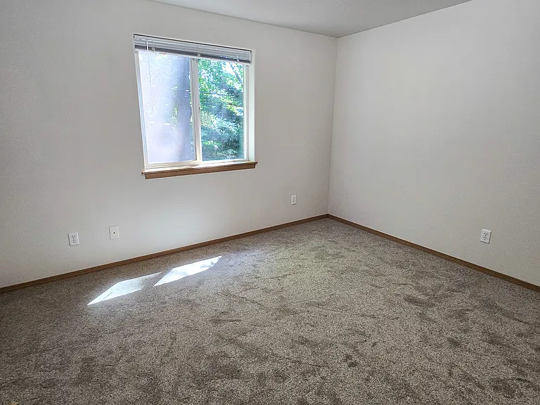 363 21st St SE — Photo 20