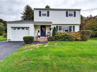 38 Hickory Cir, Middletown, CT 06457