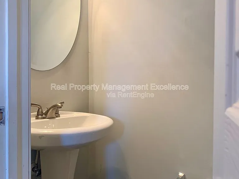 330 Gilman Ln #101 — Photo 23