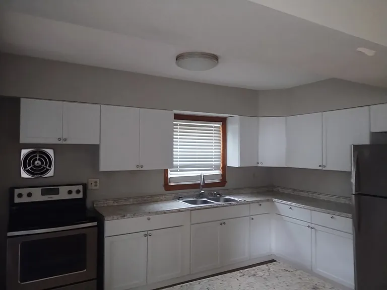 555 Bob O Link Dr — Photo 1